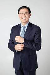 Mr. Edwin Li